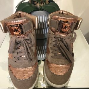 Michael kors wedge snickers